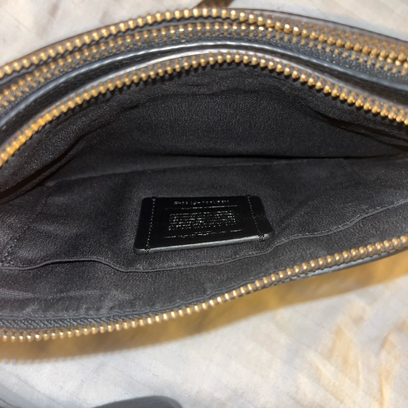 Coach adjustable purse - Picture 3 of 4